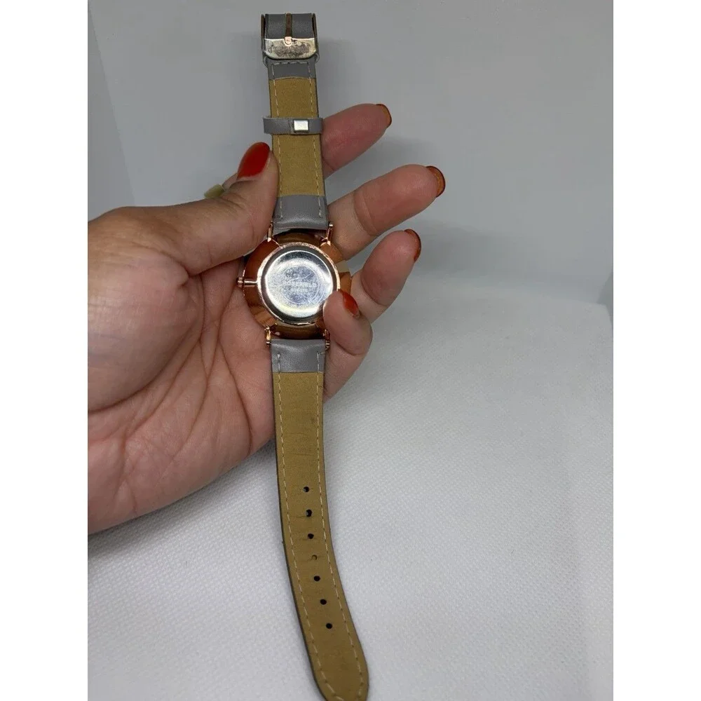 ROSEFIELD AMS | NYC Women’s Quartz Analog Watch White Dial Gray Leather Strap